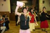 5G6H0170: Paběnický sportovní ples rozproudily svým předtančením chotusické ženy