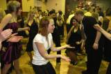 5G6H0894: Paběnický sportovní ples rozproudily svým předtančením chotusické ženy