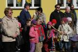 IMG_9006: Děti v zahradě kutnohorské mateřské školy Pohádka vítaly jaro