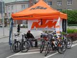 DSC00091: Desítky příznivců cyklistiky závodily ve sprintu přes Masarykův most v Kolíně