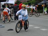 DSC00121: Desítky příznivců cyklistiky závodily ve sprintu přes Masarykův most v Kolíně