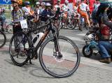 DSC00155: Desítky příznivců cyklistiky závodily ve sprintu přes Masarykův most v Kolíně