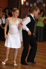 5G6H3517: V Lorci tančili o "Kutnohorský groš", o soutěž projevilo zájem velké množství párů