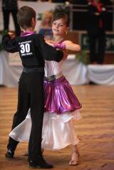 5G6H3686: V Lorci tančili o "Kutnohorský groš", o soutěž projevilo zájem velké množství párů