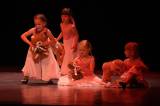 5G6H4697: Děti ze ZUŠ Čáslav tančily v Dusíkově divadle, další večer přichystaly na příští pátek