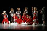 5G6H4749: Děti ze ZUŠ Čáslav tančily v Dusíkově divadle, další večer přichystaly na příští pátek