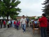 SDC10072: Ve Schořově si v sobotu užili hry a soutěže při příležitosti tradičního kácení máje