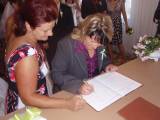 P7230853: Kapitán Tupadel Pavel Štainer podepsal sňatek novomanželů Chvátalových