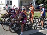 img_9787: Dvojnásobný mistr světa Miloš Fišera odstartoval ve Vrdech cyklistické závody 