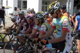 IMG_9788: Dvojnásobný mistr světa Miloš Fišera odstartoval ve Vrdech cyklistické závody 