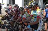 IMG_9789: Dvojnásobný mistr světa Miloš Fišera odstartoval ve Vrdech cyklistické závody 
