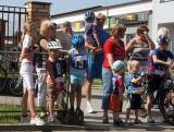 IMG_9821: Dvojnásobný mistr světa Miloš Fišera odstartoval ve Vrdech cyklistické závody 