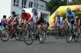 IMG_9824: Dvojnásobný mistr světa Miloš Fišera odstartoval ve Vrdech cyklistické závody 