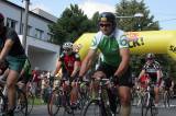 IMG_9827: Dvojnásobný mistr světa Miloš Fišera odstartoval ve Vrdech cyklistické závody 