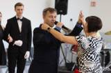 20211016225148_IMG_1644: Foto, video: Taneční mistři Novákovi učí tance i v kulturním domě ve Vrdech
