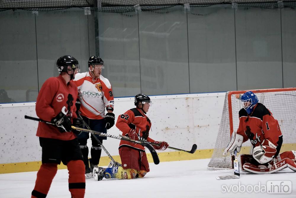 Foto: Ve čtvrtečním zápase AKHL hokejisté HC Mamut porazili HC Devils 6:1!