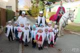 20211109171918_IMG_9021: Foto: Za dětmi z mateřské školy Pohádka dorazil Martin na bílém koni!