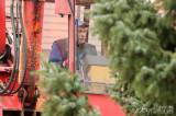 20211115211041_IMG_2237: Foto, video: Vánoční strom pro Miskovice věnovali manželé Magda a Petr Brantovi