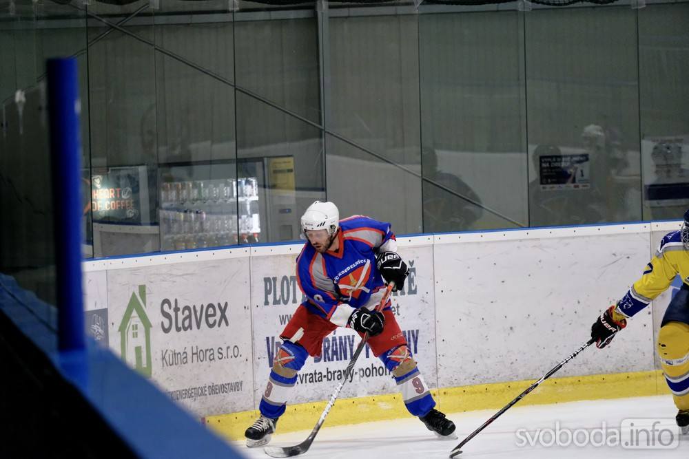 Foto: V nedělním zápase AKHL hokejisté HC Koudelníci porazili HC Predátoři 11:5!