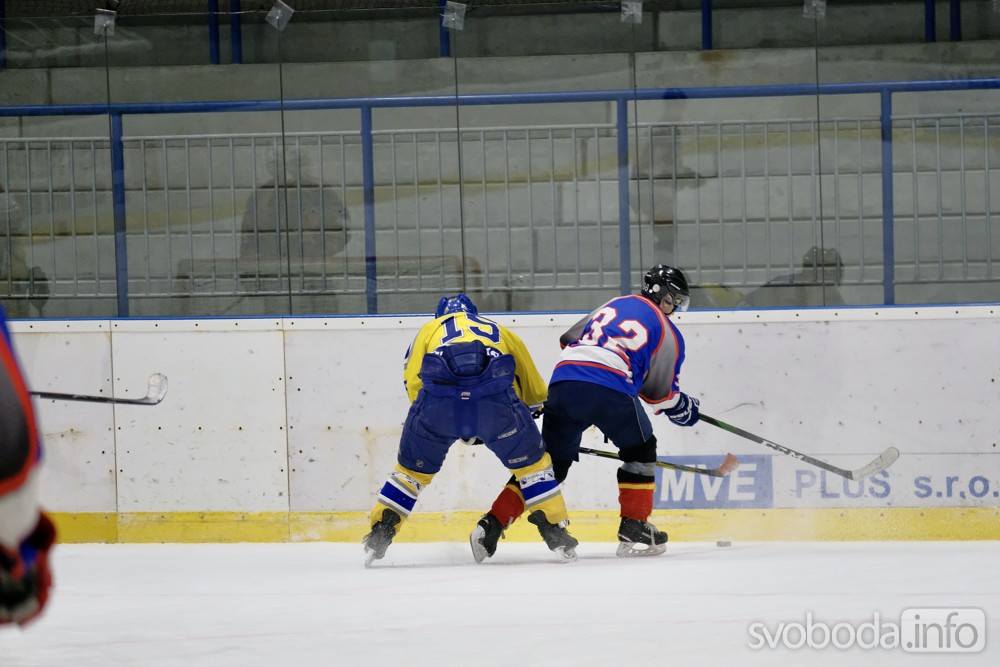 Foto: V nedělním zápase AKHL hokejisté HC Koudelníci porazili HC Predátoři 11:5!