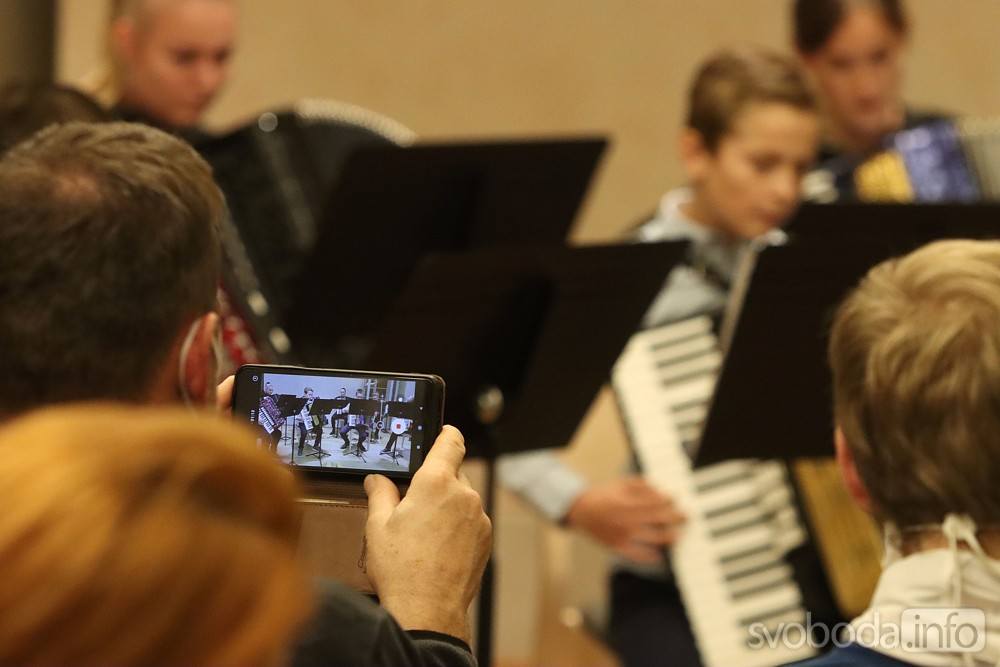 Foto: Na první adventní neděli koncertovali žáci ZUŠ Kutná Hora