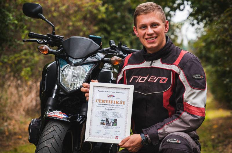 Čáslavák Jan Kopecký se zapsal do knihy rekordů, na motorce ujel 2 142 km za 24 hodin!