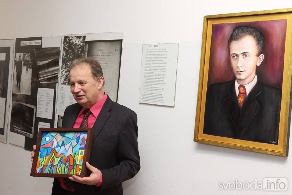 Vladimír Zubov namaloval portrét Jiřího Ortena pro „své“ gymnázium