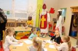 20211203143301_IMG_7512: Foto: Za dětmi v kutnohorských školkách v pátek zavítal Mikuláš s čerty i andělem