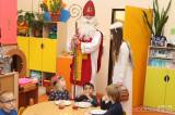 20211203143343_IMG_7641: Foto: Za dětmi v kutnohorských školkách v pátek zavítal Mikuláš s čerty i andělem