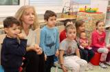 20211203143424_IMG_7761: Foto: Za dětmi v kutnohorských školkách v pátek zavítal Mikuláš s čerty i andělem