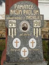 20211206220715_mrchojedy103: památník obětem války v Mrchojedeh - V Mrchojedech u Samopší najdete záhadami opředený kámen