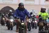20211224163237_IMG_5405: Foto, video: Motorkáři si na kolínském Karlově náměstí popřáli krásné Vánoce!