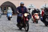 20211224163244_IMG_5421: Foto, video: Motorkáři si na kolínském Karlově náměstí popřáli krásné Vánoce!