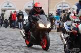 20211224163254_IMG_5439: Foto, video: Motorkáři si na kolínském Karlově náměstí popřáli krásné Vánoce!