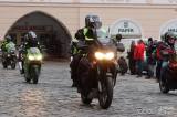 20211224163307_IMG_5457: Foto, video: Motorkáři si na kolínském Karlově náměstí popřáli krásné Vánoce!