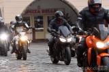 20211224163334_IMG_5505: Foto, video: Motorkáři si na kolínském Karlově náměstí popřáli krásné Vánoce!