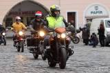 20211224163337_IMG_5510: Foto, video: Motorkáři si na kolínském Karlově náměstí popřáli krásné Vánoce!