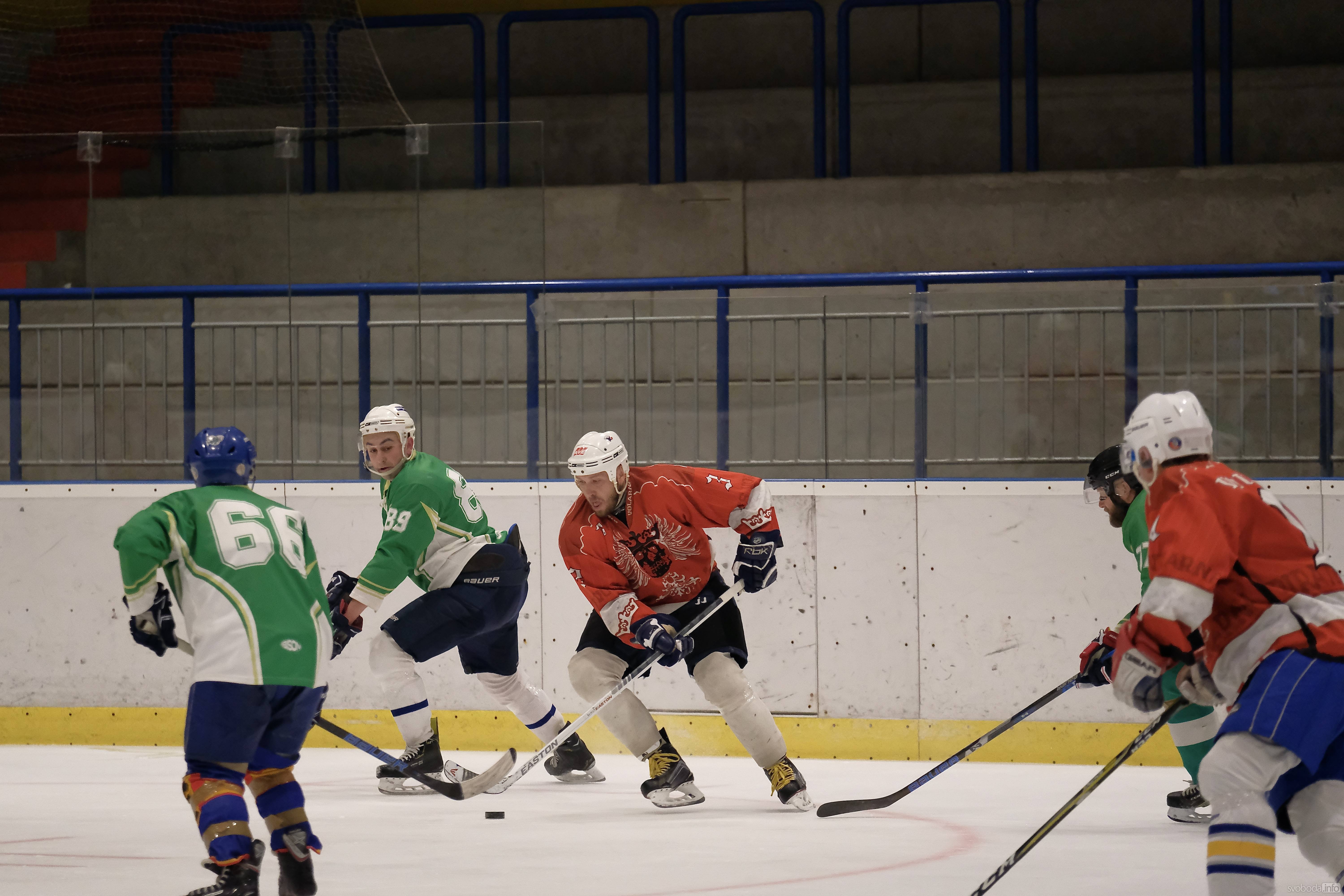 Foto: Po pauze se na zimní stadionu v Kutné Hoře opět hrají zápasy AKHL