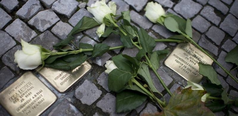 Akce „Čistíme kutnohorské Stolpersteine“ zapojí veřejnost do péče o připomínku obětí holocaustu