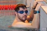 20220227135922_IMG_1887: Foto: Handicapovaní závodníci opět rozbouřili hladinu kutnohorského bazénu