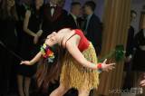 20220408231951_IMG_6507: Foto: Čáslavští gymnazisté vzali osádku plesu na party do Karibiku!