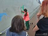 20220424183126_20220423_112650: V rámci „Parkur day“ se graffiti výmalby dočkal dražní podchod ve Starém Kolíně