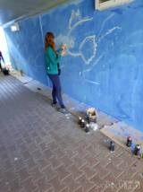 20220424183139_20220423_151852: V rámci „Parkur day“ se graffiti výmalby dočkal dražní podchod ve Starém Kolíně