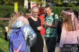20220429102817_IMG_8916: Foto, video: Maturantům v Čáslavi zazvonilo v pátek naposledy, nyní je čeká důležitá zkouška