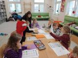 20220502172941_Cirkvice2: Dovednosti, které si v lavicích „nevysedí“ - děti z Kutnohorska se učí překonávat překážky a spolupracovat