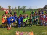 20220508222554_IMG_20220508_115028: Foto: Na hřišti Slavoje Vrdy se v neděli uskutečnil fotbalový turnaj minipřípravek!