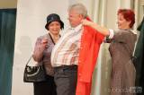 20220521000242_IMG_9136: Foto: Paběničtí ochotníci sklidili za premiéru komedie „Babička v trenkách“ bouřlivý potlesk!