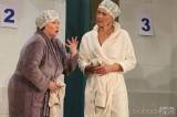20220521000417_IMG_9506: Foto: Paběničtí ochotníci sklidili za premiéru komedie „Babička v trenkách“ bouřlivý potlesk!
