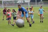 20220524140505_IMG_5559: Foto: Dvě stovky dětí z MŠ v Čáslavi si užily sportovní dopoledne na stadionu Pod Hrádkem