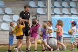 20220524140525_IMG_5575: Foto: Dvě stovky dětí z MŠ v Čáslavi si užily sportovní dopoledne na stadionu Pod Hrádkem